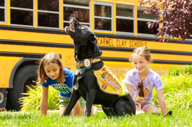 Koorsen dog w kids (1)_2486x1658